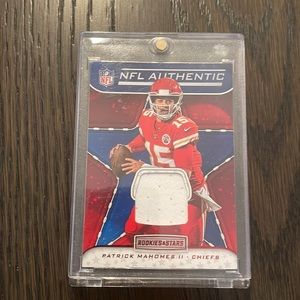 2019 panini Patrick mahomes jersey patch card. Great condition in case